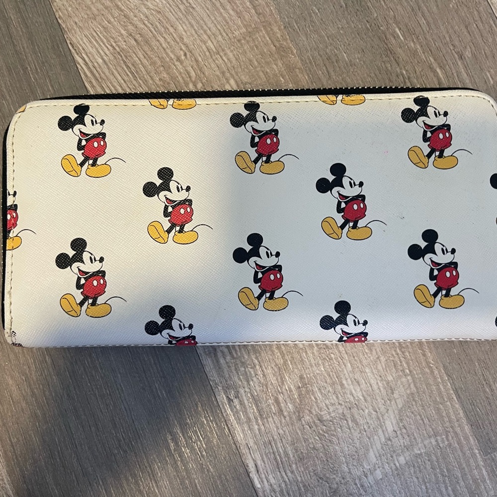 Loungefly Mickey Mouse wallet - Picture 3 of 7